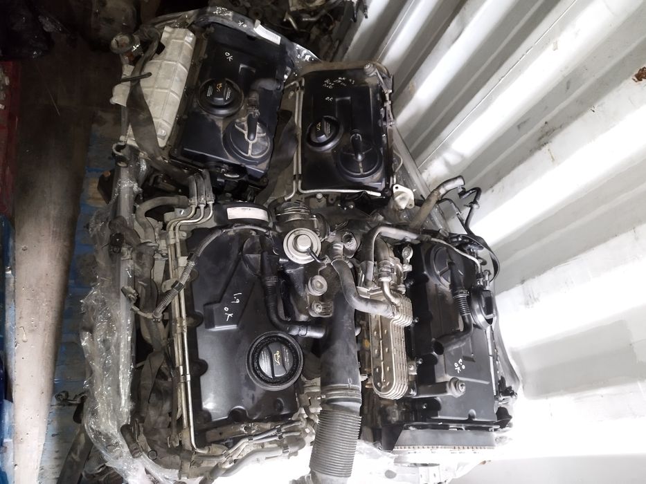 Продавам двигател за Ауди и Фолксваген,Форд Галакси ,VAG групата Фолкс