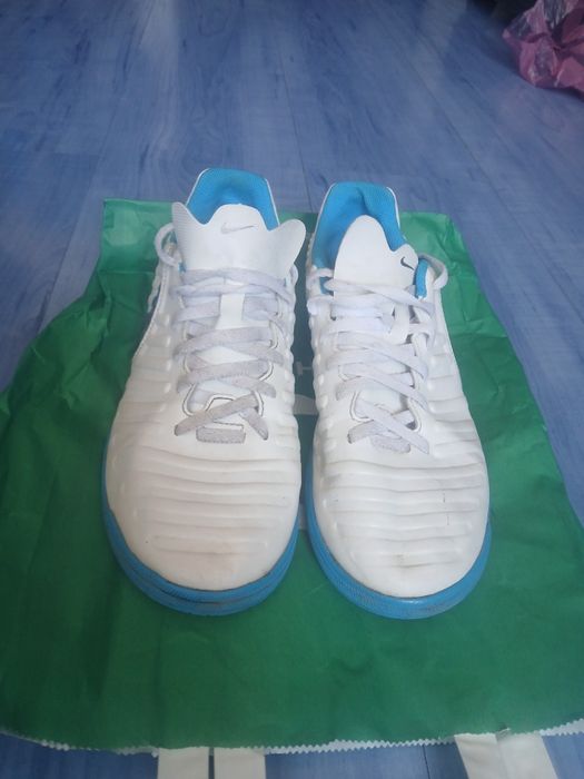 Продавам маратонки Nike.