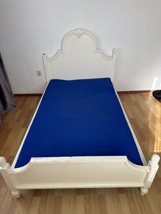 Кровать срочно продаю