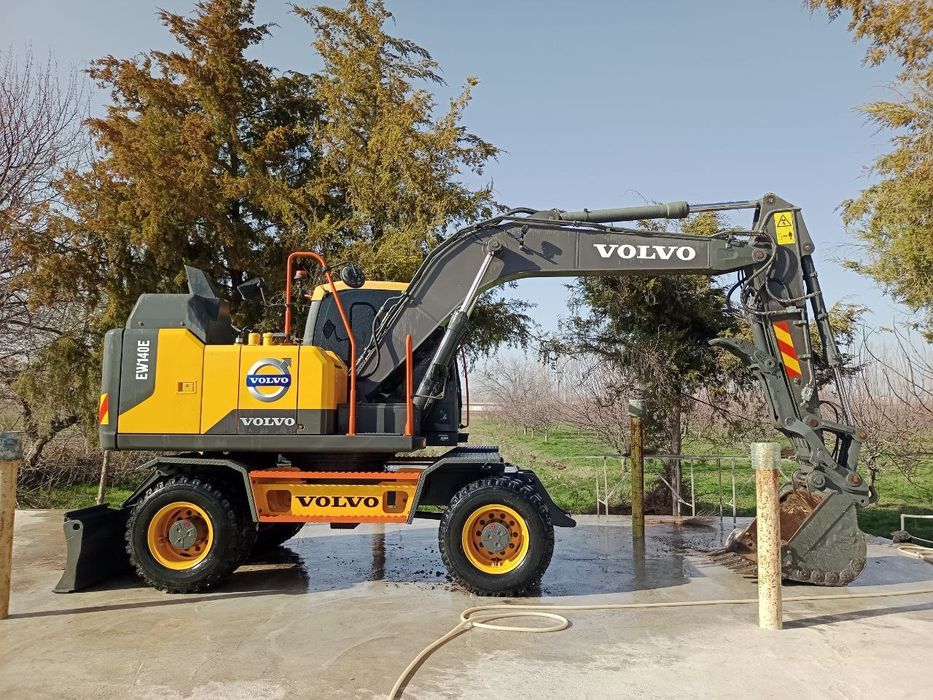 Ekskavator sotiladi rusumi VOLVO EW 140 E