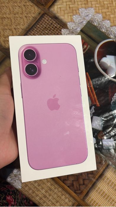 Айфон 16  256 ГБ/8 ГБ