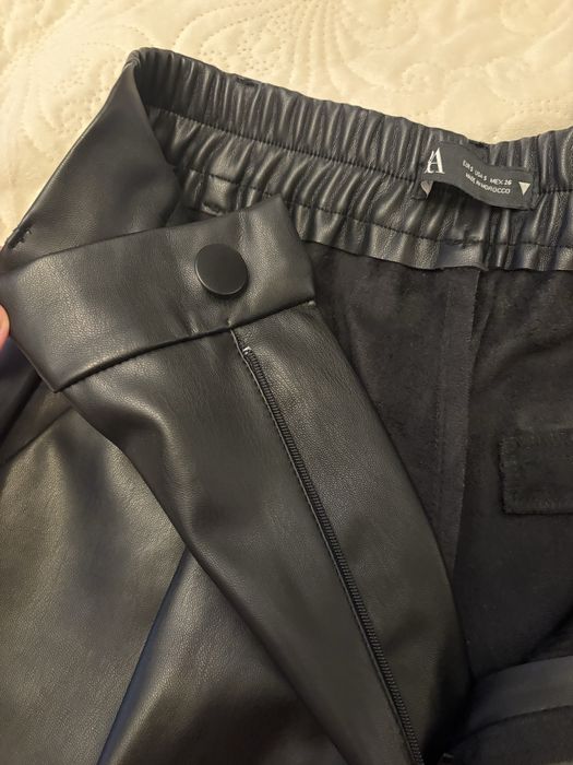 Кожен панталон Zara с висока талия