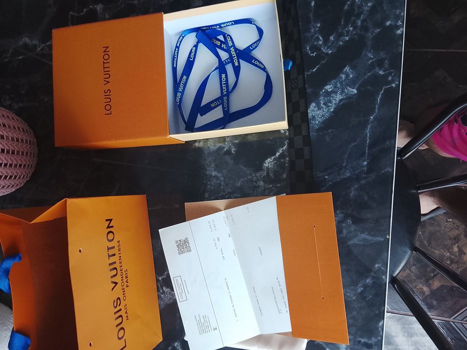 curea Louis Vuitton neagra cu factura