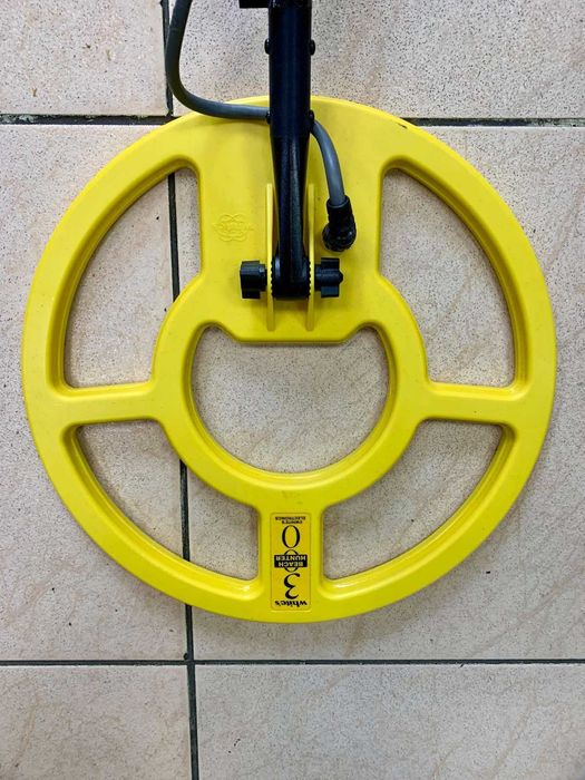 Металотърсач White BeachHunter 300 + ДОКУМЕНТИ