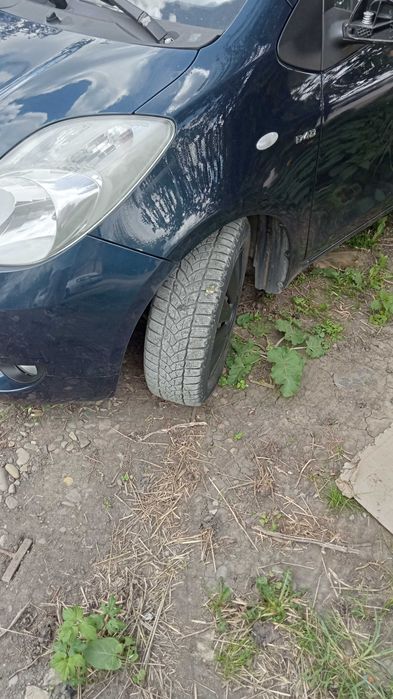Vând sau dezmembrez Toyota Yaris automata