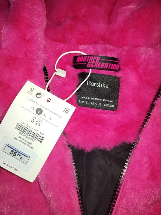 Яке BERSHKA размер S