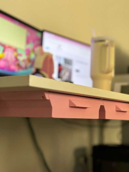 Sertar atasabil birou