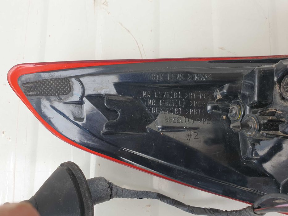 Оригинален Десен стоп Хюндай Кона – (вътрешна + външна част) 2017–2020