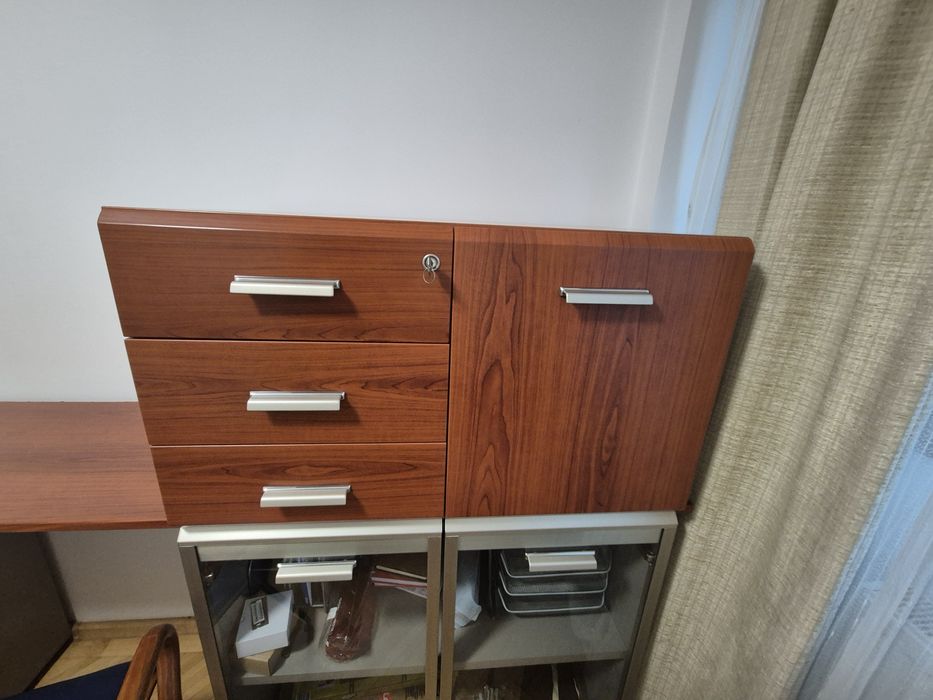 Mobilier birou Mobexpert stare foarte bune