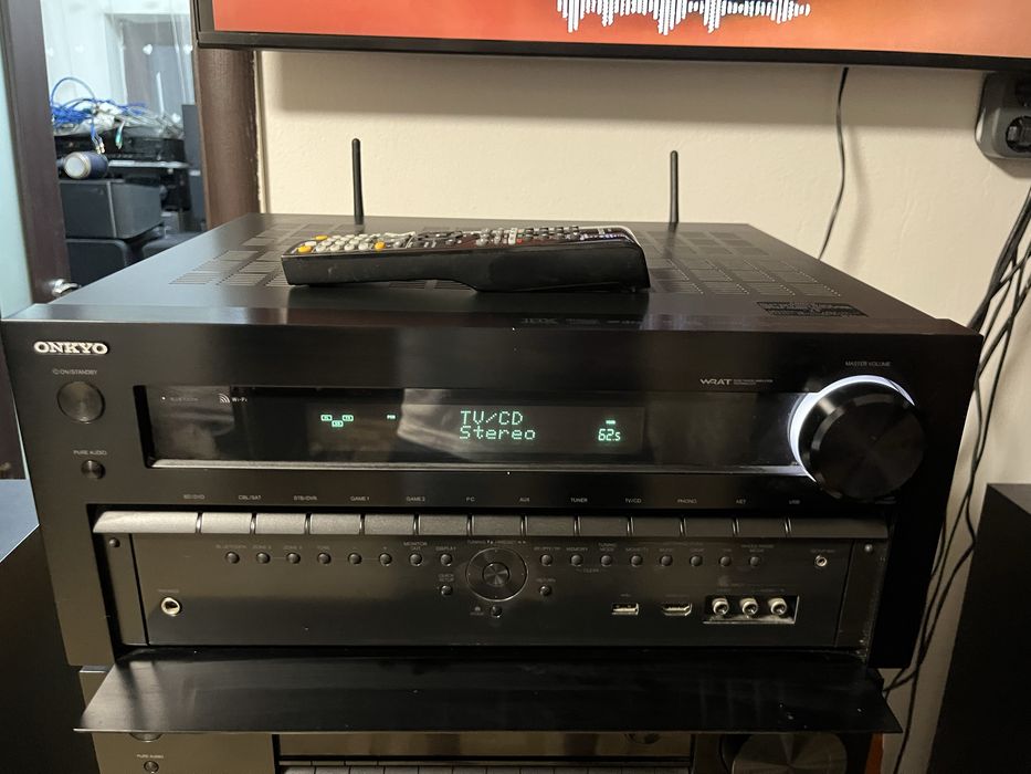 Onkyo TX-NR828 7.2/4k/Airplay/Bluetooth/wifi/Spotify/Atmos/Arc ,etc