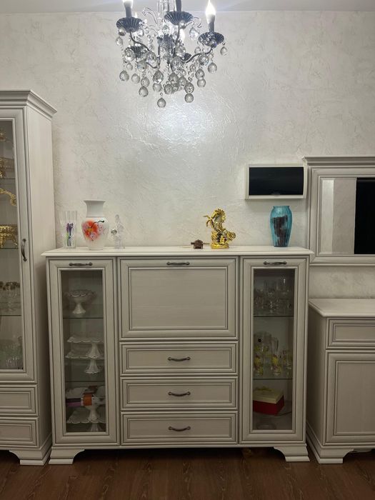 Стильный гарнитур для гостиной