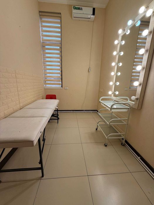 Ресторан "Яккасарой". Сдам в аренду отличный готовый салон красоты.