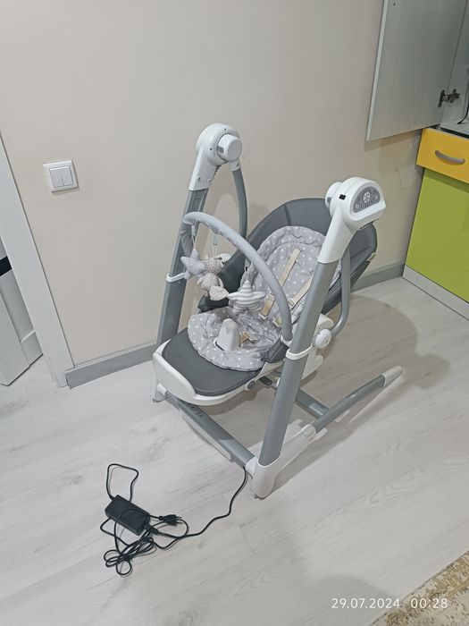 Столик-трансформер для кормления