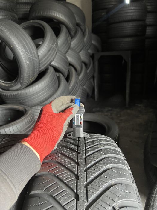 2 anvelope M+S 215/60/17  Goodyear!