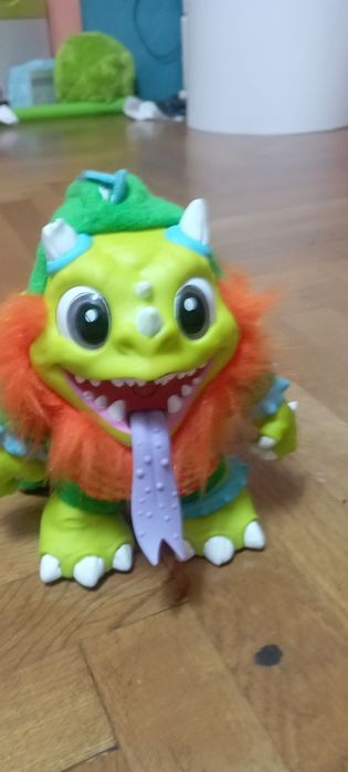 Продавам това е интересно тролче което прави интересни неща!