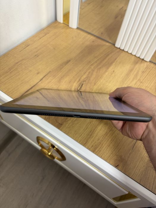 Ipad 7 32 GB LLA 98% Battery