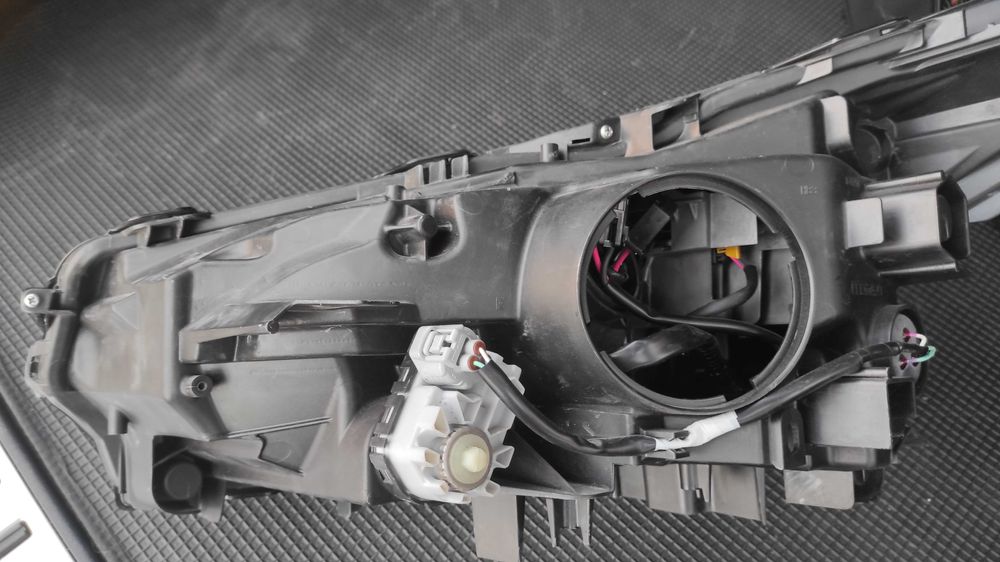 Фар Xenon Lexus NX