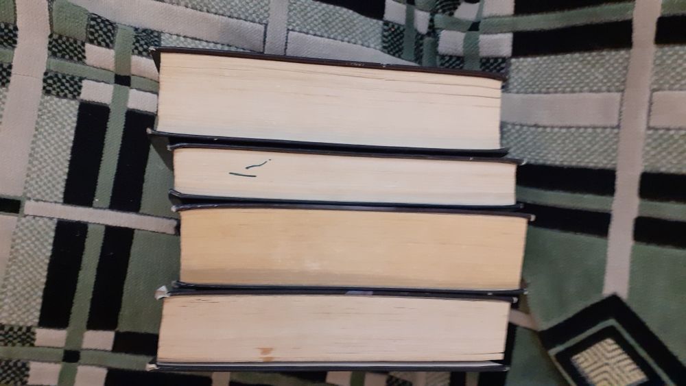 Бестселлер. Знаменитая "Сага о вампирах" Стефани Майер