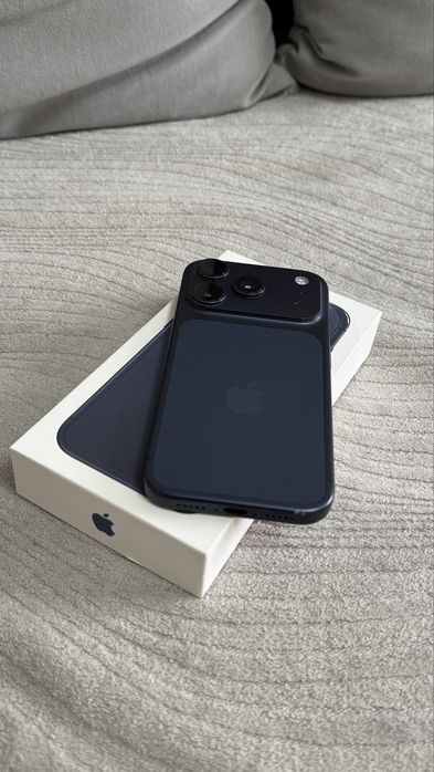 Iphone 17 pro 256gb С физической сим картой