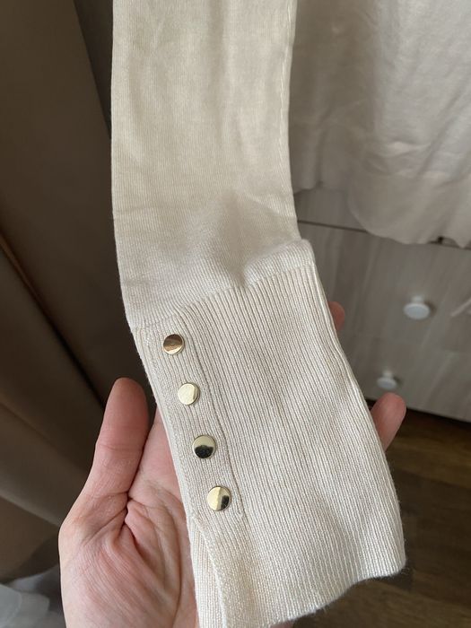 Дамско меко поло в телесен цвят