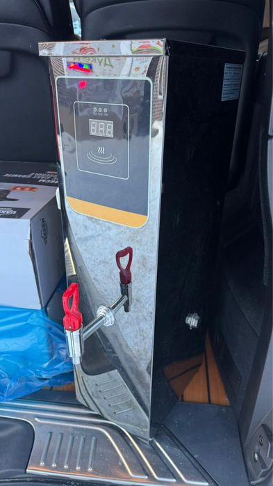 Холодильный стол, термопот, фритюрница