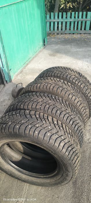 Продам комплект зимних шин