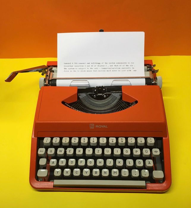 Пишеща Машина Royal  обслужена Латиница Qwertz Made in Japan