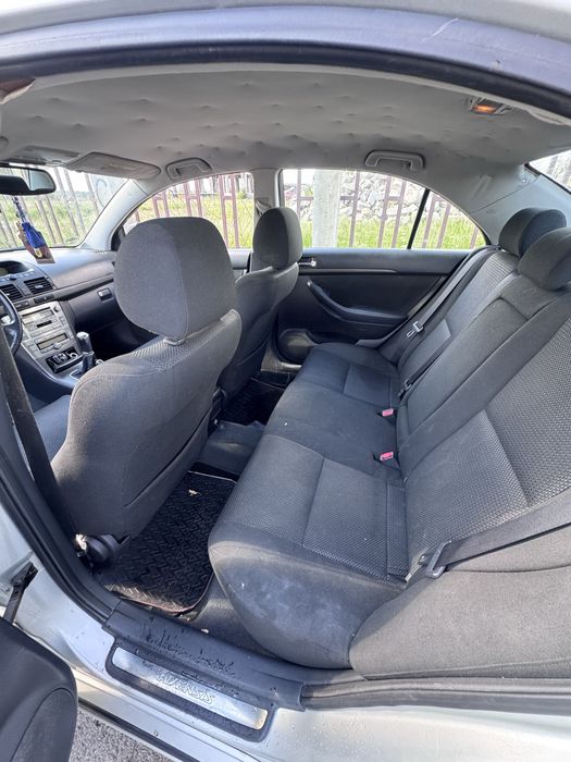Toyota Avensis T25