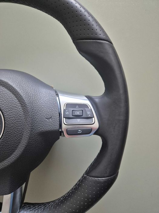 VW Scirocco скосен волан с еърбег + DSG пера/GTD/ GTI – Golf 5/6, Passat B6/B7, Caddy