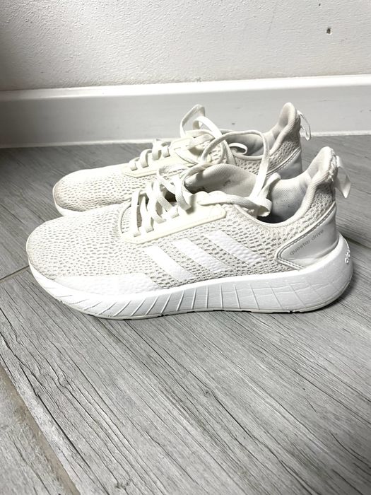 Pantofi sport Adidas marimea 39