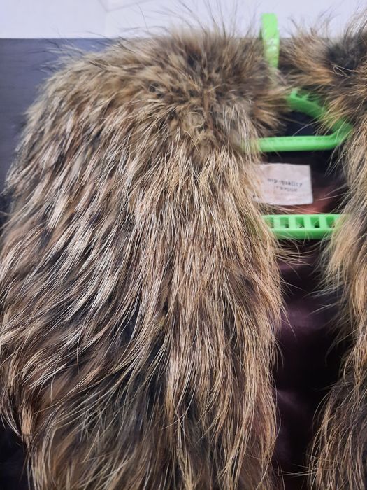 Продам куртку с мехом.