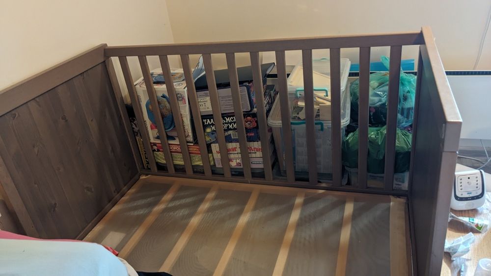 Бебешко креватче SUNDVIK сиво-кафяво