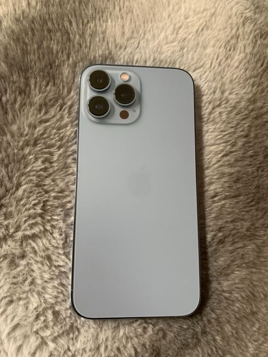 Продам iPhone 13pro