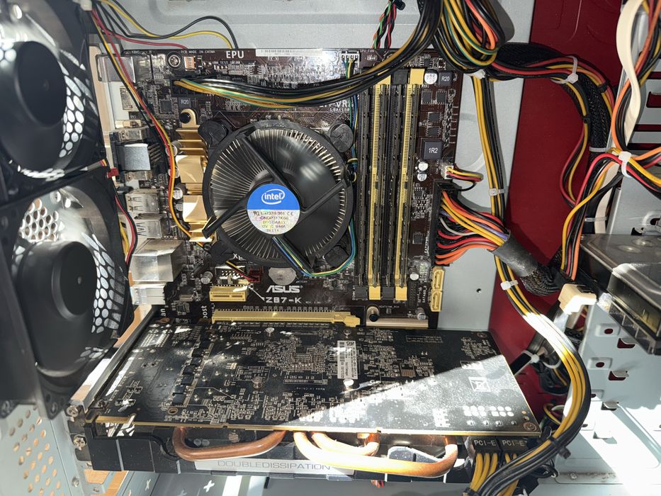 Pc intel i5 4670k, 16gb ram, Amd HD 6870 2gb, ssd 120gb, hdd 2tb