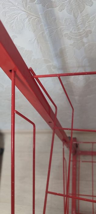 Продаю стеллажи для чипсов, приправ