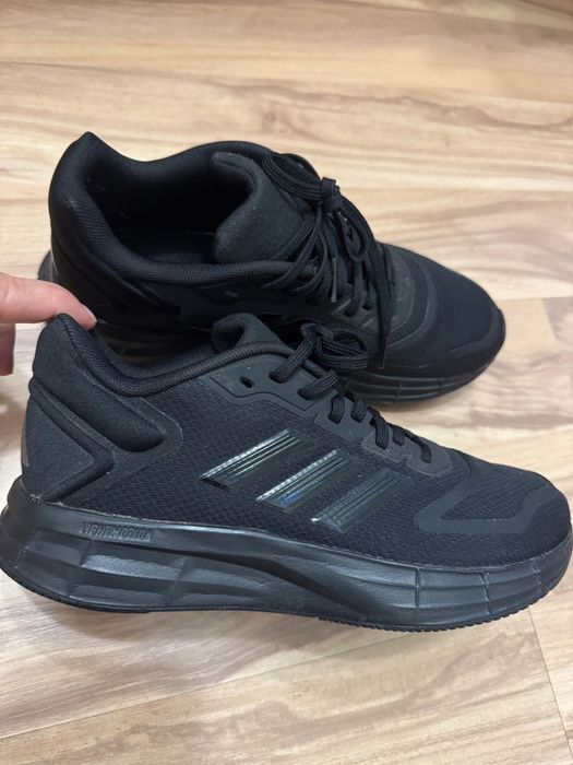 Adidas маратонки