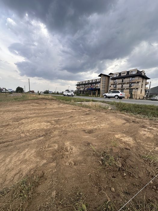 Teren de inchireat. Gura humorului