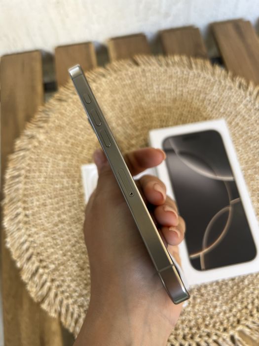 iPhone 16 Pro 128GB перфектен + гаранция