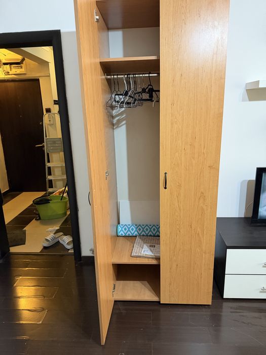 Vand mobila de sufragerie , dulap, comoda si birou