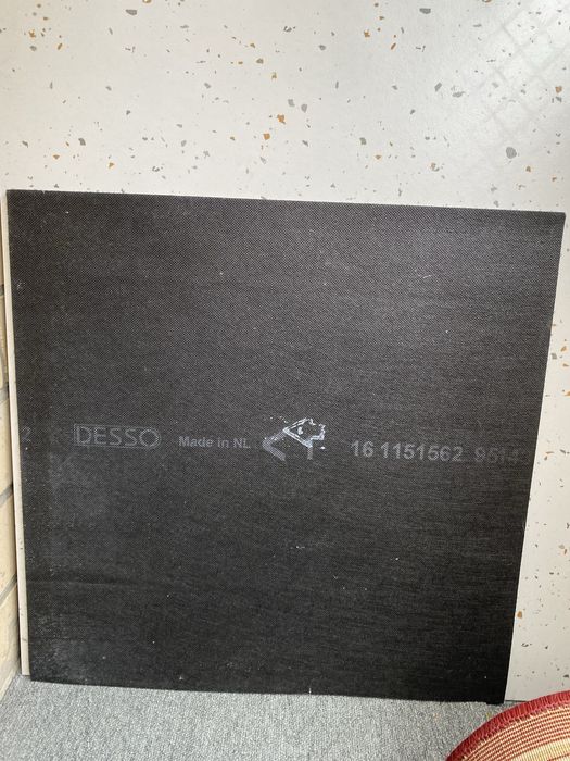 Ковровая плитка DESSO Essence 9504