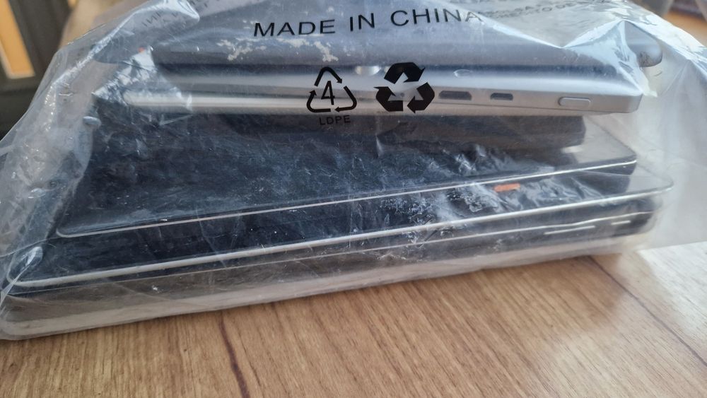 Placi telefoane  laptop aur argint