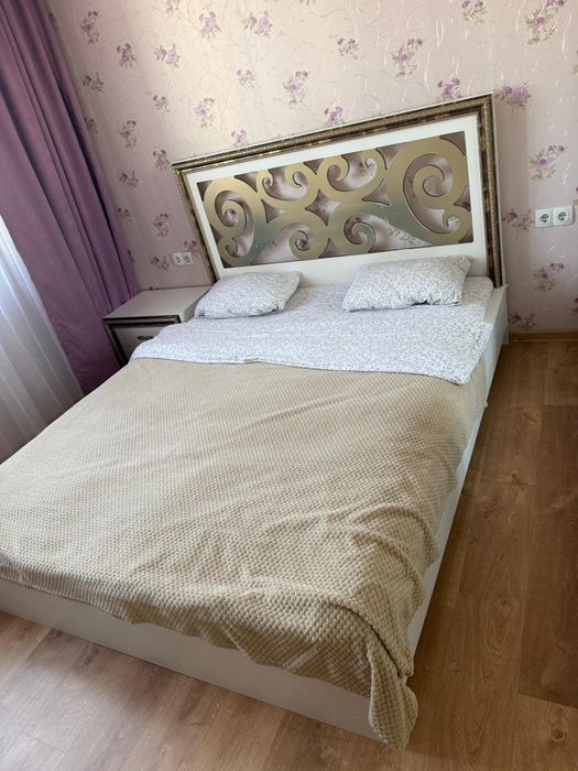 Продам спальный гарнитур кровать бу