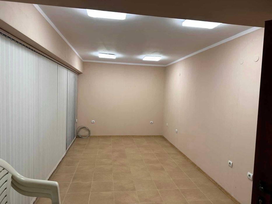 Продава се Магазин в Варна, Център - 26 кв.м за 2116 €/кв.м - Снимка #4