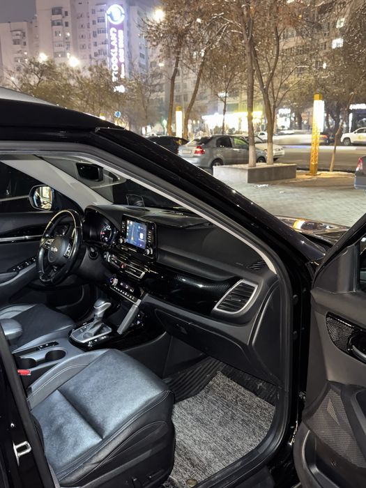 Продается автомобиль KIA SELTOS кроссовер  полный фулл 4 позиция 2021
