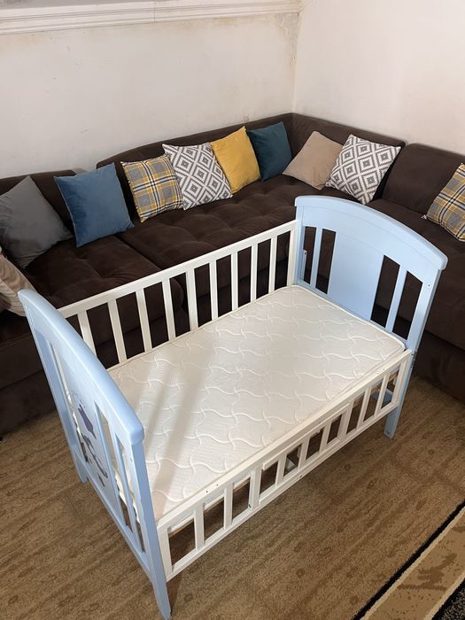 Детская кроваь с новым матрасом