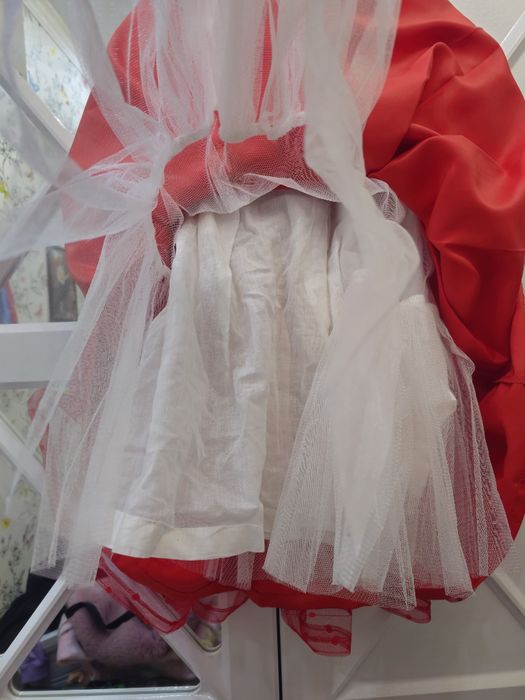 Продам нарядное детское платье