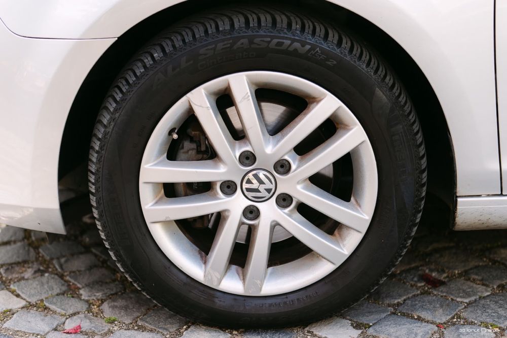 VOLKSWAGEN Golf 2011 — imagine 5
