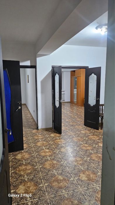 Продам  3 комнатную  квартиру