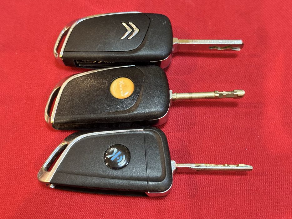 Ключ Citroen DS  Peugeot от 2004-2016г оригинален с 3бутона