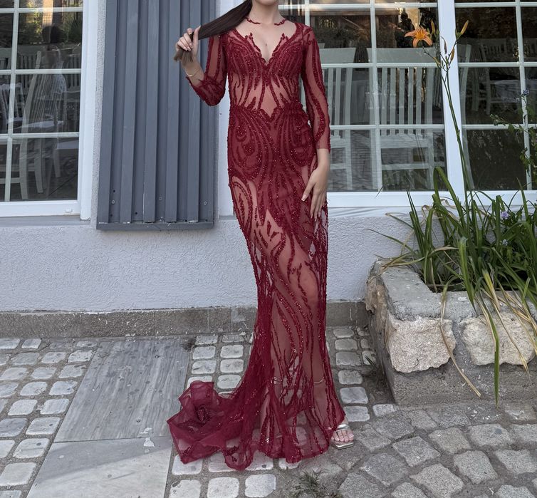 Дизайнерска рокля на ROS